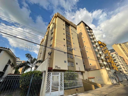 Bello Apartamento En Venta Urb. San Isidro Maracay Puo 24-5719