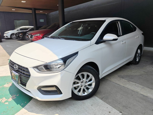 Hyundai Accent 1.6 Sedan Gl Mid Mt