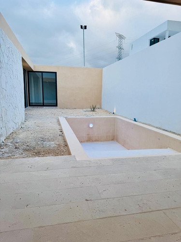 Residencia En Renta En Xcanatún, Mérida