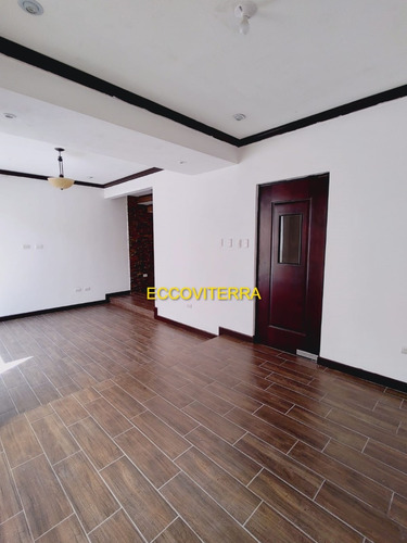 Vendo Hermosa Casa, Detalles Modernos, Acabados Especiales, Excelente Diseño Rodeada De Naturaleza