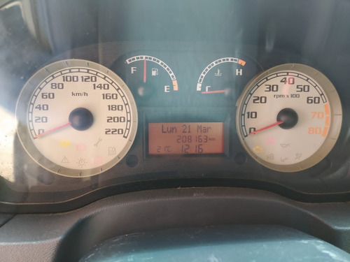 Imagen 9 de 9 de Fiat Idea Hlx Sincronico 1.8 Lts