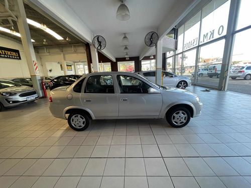 Imagen 5 de 13 de Chevrolet Classic 2016 1.4 Ls Abs Airbag