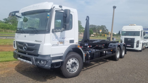 Caminhão Mercedes-bens Atego 2730 6x4 Roll On Roll Off 