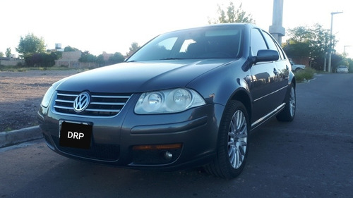 Volkswagen Bora 1.8 Highline T Tiptronic Cuero 2011