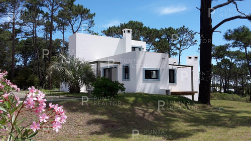 Casa En Alquiler 3 Dormitorios La Barra, Uruguay