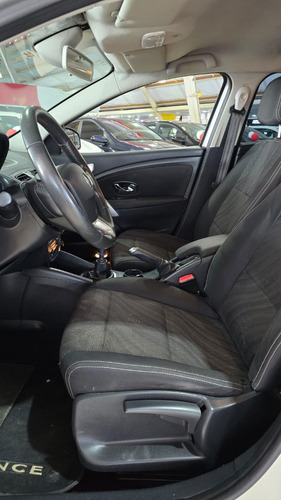 Renault Fluence 1.6 EXPRESSION 16V FLEX 4P MANUAL