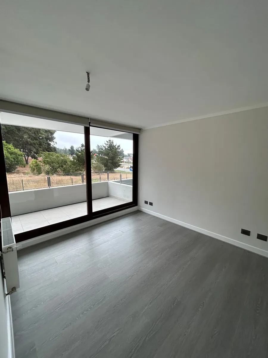 Imagen 2 de 15 de Arriendo Departamento Nuevo Bosques De Montemar / Naturaleza