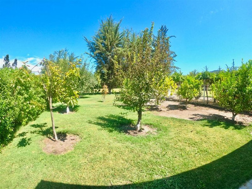 Parcela Con Casa De 5.500 M2 En Chiñigue, El Monte