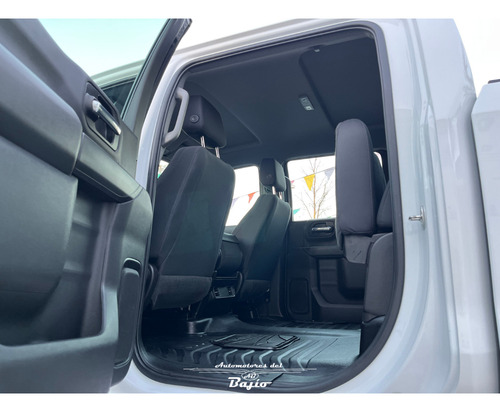 Chevrolet Silverado 5.4 2500 Doble Cabina Ls 4x2 At