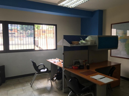 Destacado Inmueble En Venta, Los Rosales