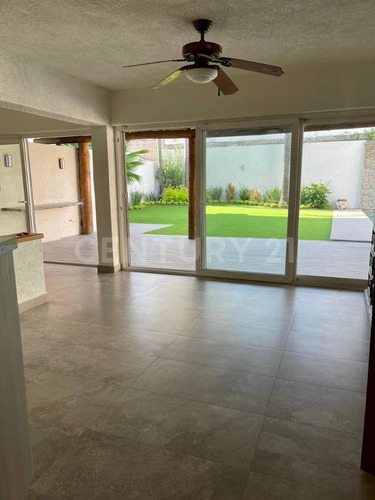 Imagen 7 de 19 de Casa En Renta En Fuentes Del Valle, San Pedro Garza García.