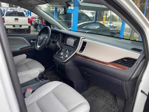Imagen 9 de 14 de Toyota Sienna 2020 3.5 Limited At