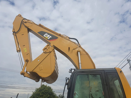 Escavadeira Caterpillar 320c 2004