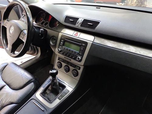 Imagen 10 de 15 de Volkswagen Passat 2.0 Tdi Caja Manual De 6 Velocidades