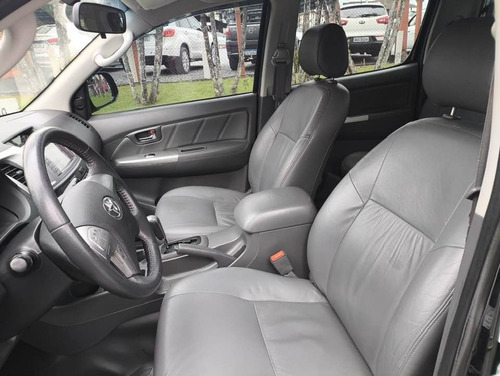 Toyota Hilux 3.0 SRV TOP 4X4 CD 16V TURBO INTERCOOLER DIESEL 4P AUTOMÁTICO
