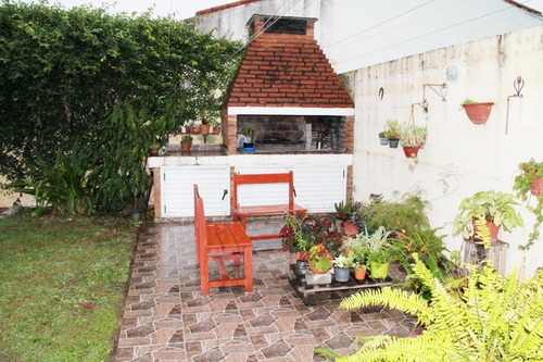Se Vende Casa 2 Dormi-cochera-patio B°los Boulevares