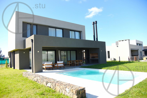 Casa En Venta De 5 Ambientes En Puertos