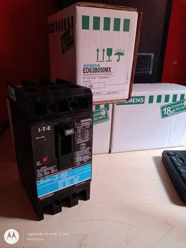 Imagen 1 de 3 de Interruptor Termomagnetico Marca Siemens 3 Polos 50 Amp.