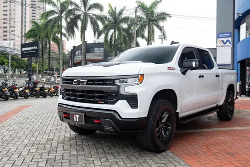 Chevrolet Silverado 5.3 Z71 4X4 At
