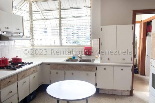 23-33854 Bello Apartamento Para Remodelar En Venta