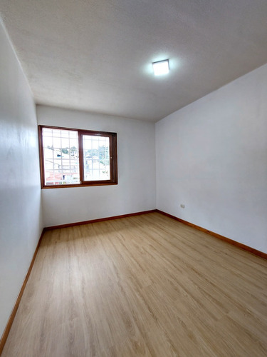 En Venta: Townhouse Urb. Club De Campo, San Antonio De Los Altos