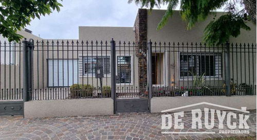 Casa En Venta En Quilmes Oeste