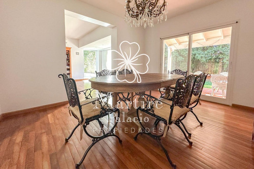 Casa En Venta, 5 Habitaciones, Punta Chica Dentro De Barrio Cerrado