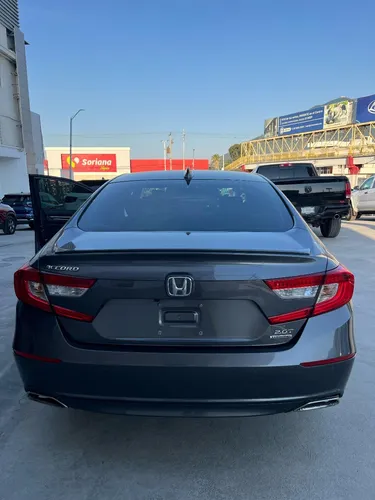 Honda Accord 2.0 Touring At