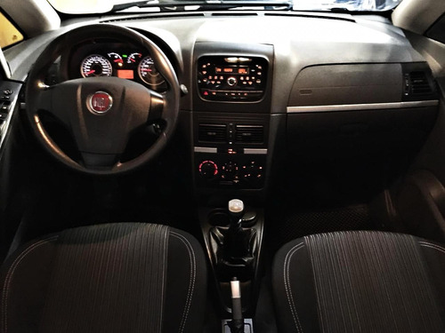 Fiat Idea Essence 1.6 Completa 2013