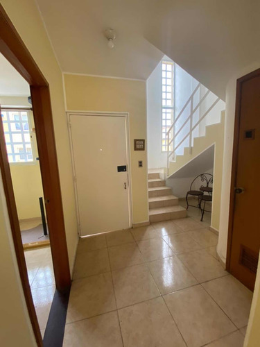 Hermosa Casa Bifamiliar Urb Teques Iii La Santa María