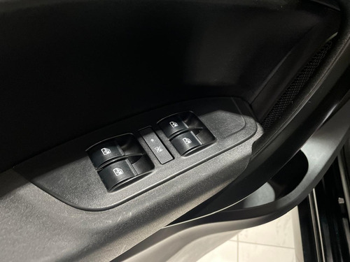 Fiat Cronos 1.0 Flex 4p