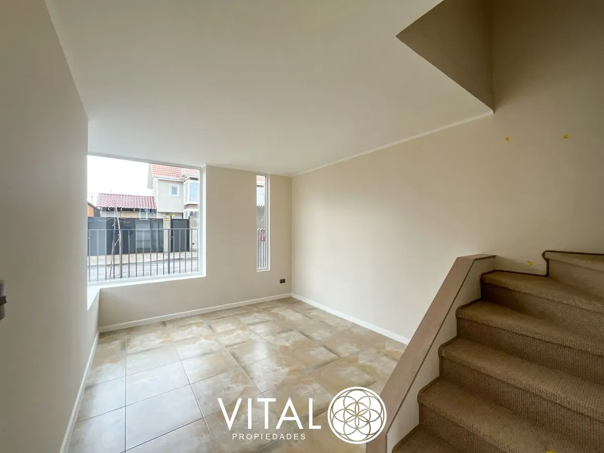 Imagen 2 de 19 de Casa En Arriendo 3d 2b Con Estacionamiento | Puente Alto