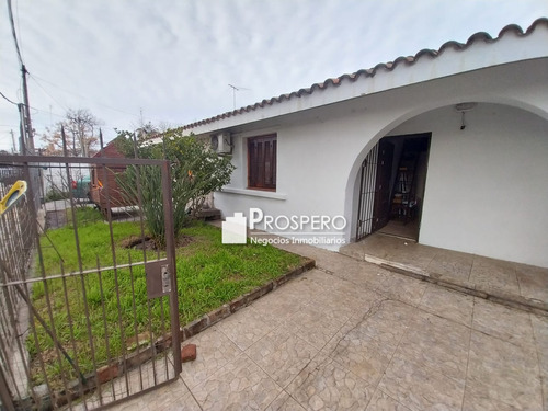 Al1644/p Venta Casa 2 Dorm Villa Española Jardin Cochera