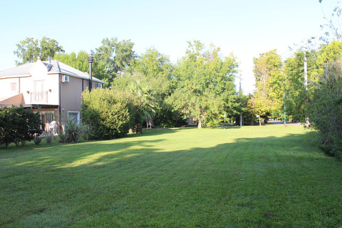 Terreno En Venta Av. America 1800. Golfers C.c Pilar