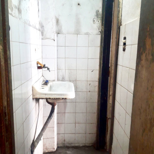 Imagen 6 de 7 de Zona Barrio Chino Local Comercial De Planta Libre Con Doble Altura