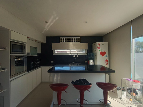 Casa 4 Dormi C/ Pileta-quincho Venta Luis Palacios