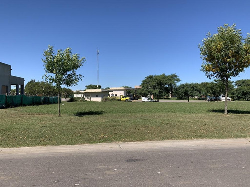 Imagen 10 de 10 de Imperdible Lote Interno De 700 Metros En El Barrio Cerrado El Cantón - Islas