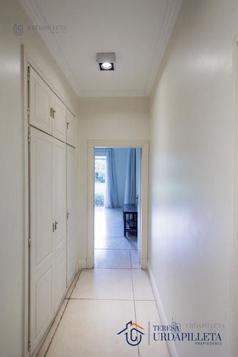 Casa De 5 Dormitorios En Venta- Lote De 2400m2 - Teresa Urdapilleta Propiedades