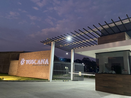Imagen 9 de 17 de Casa 2 Plantas 2 Recamaras En Zona Residencial Fracc Toscana A 5min De Plazas Universidades, A 15 Min Del Aeropuerto Y A 30 Min De La Playa, Acceso Controlado 24hrs Zona Sur De Tapachula, Chiapas
