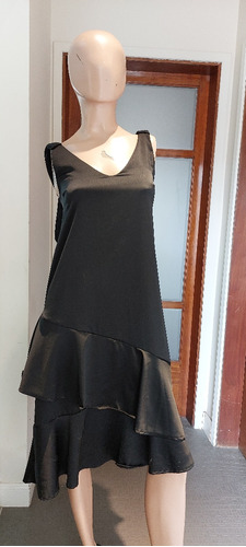 Vestido Con Volados Abajo