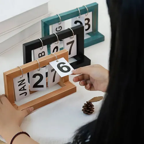 Decoración Escritorio Con Calendario Giro Página Simple