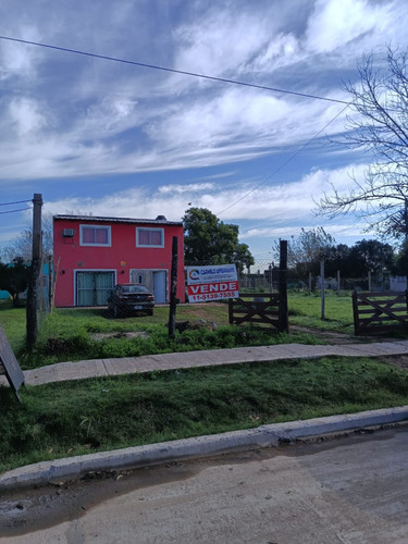 Casa De 3 Ambientes Ubicada En Virrey Del Pino, Partido De La Matanza