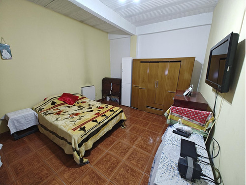 Casa En Venta En Isidro Casanova