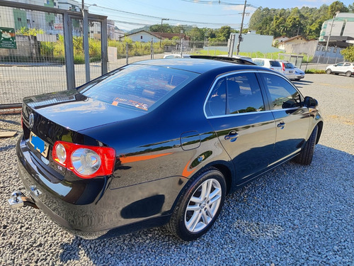 Volkswagen Jetta 2.5 4p