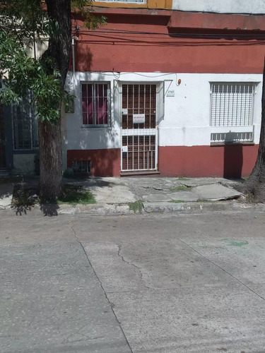 Casa En El Cerrito De 2 Dormitorios. 