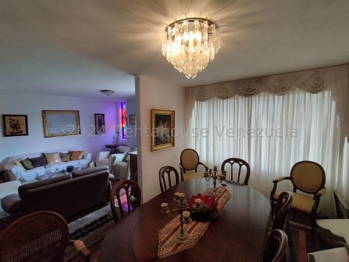 Apartamento En Venta. Urb. Colinas De Valle Arriba.