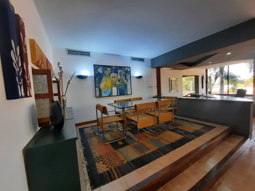 Mh Casa En Venta Ubicada Guaparo Piscina Calle Cerrada Con Vigilancia 670mts2