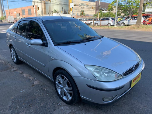 Focus Sedan Ghia 2.016v Automático