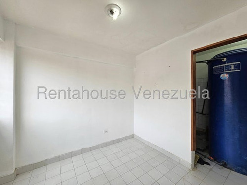 Jean Pavon Tiene Bello Apartamento En Alquiler En El Este De Barquisimeto Lara 8 7 0 9
