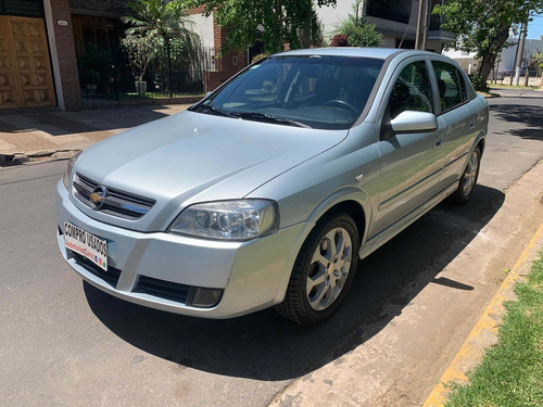 Imagen 1 de 22 de Chevrolet Astra 2011 2.0 Gls